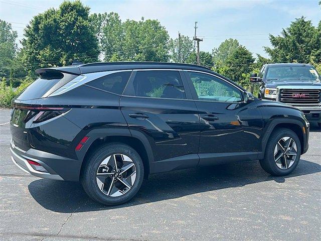 new 2025 Hyundai Tucson car, priced at $33,378