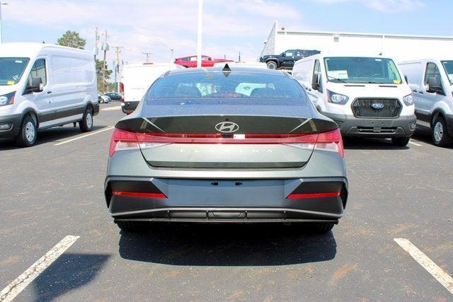 new 2025 Hyundai Elantra car, priced at $25,602