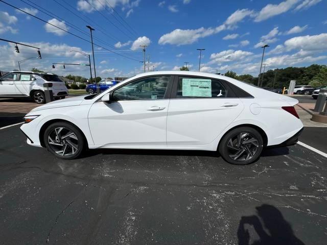 new 2024 Hyundai Elantra car, priced at $25,238