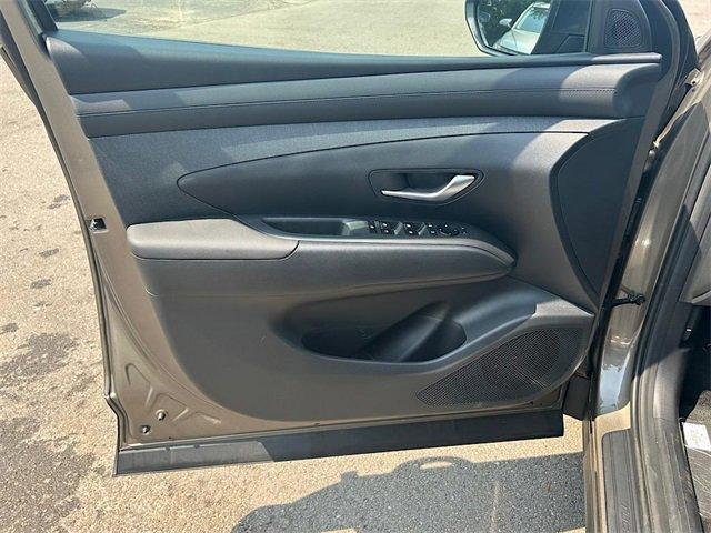 new 2025 Hyundai TUCSON Hybrid car, priced at $35,941