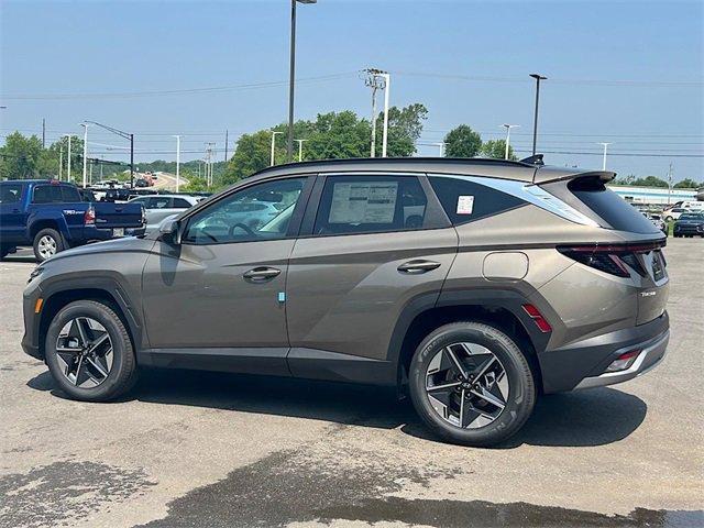 new 2025 Hyundai TUCSON Hybrid car, priced at $35,941