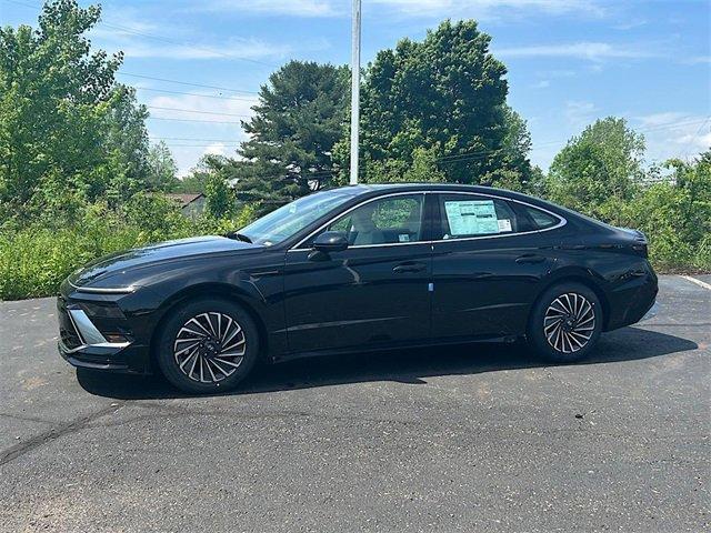 new 2025 Hyundai Sonata Hybrid car, priced at $38,515