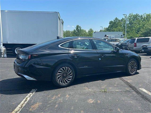 new 2025 Hyundai Sonata Hybrid car, priced at $38,515