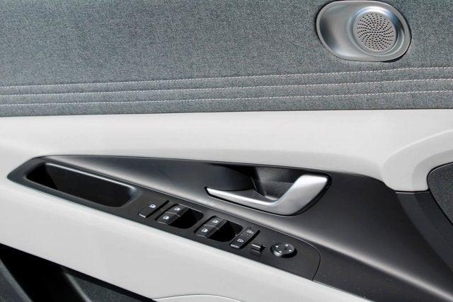 new 2025 Hyundai Elantra car, priced at $26,214