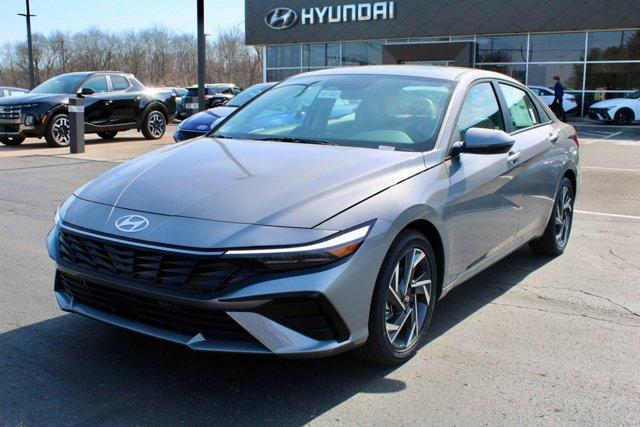new 2025 Hyundai Elantra car, priced at $26,214