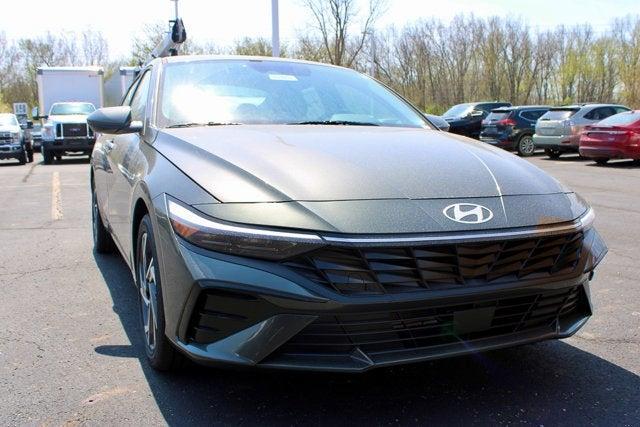 new 2025 Hyundai Elantra car, priced at $25,612