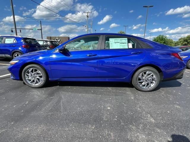 new 2024 Hyundai Elantra car, priced at $23,119