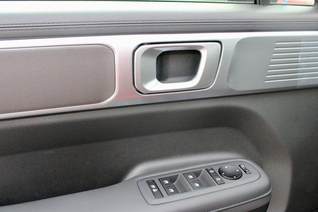 new 2025 Hyundai Santa Fe car, priced at $39,957