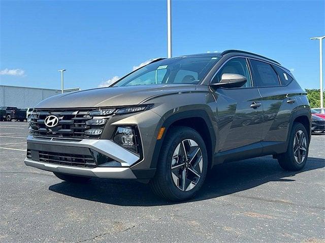 new 2025 Hyundai TUCSON Hybrid car, priced at $37,228