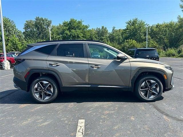 new 2025 Hyundai TUCSON Hybrid car, priced at $37,228