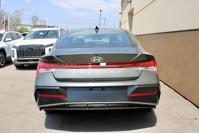 new 2025 Hyundai Elantra car, priced at $25,902