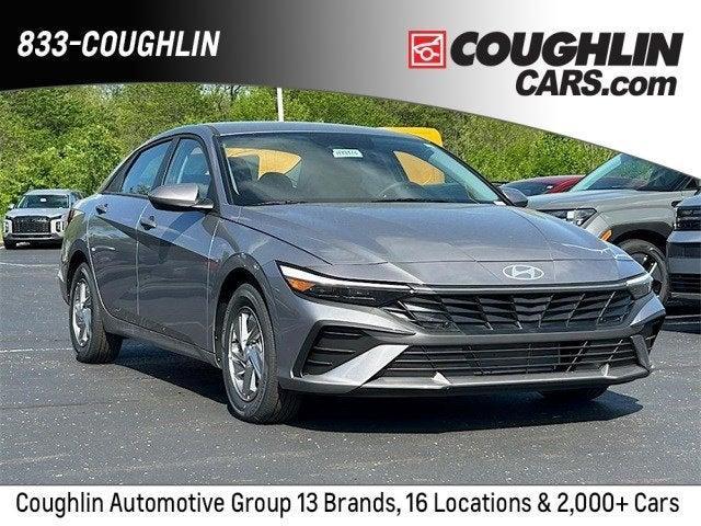 new 2025 Hyundai Elantra car, priced at $22,267