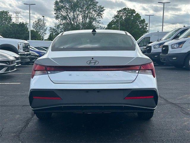 new 2025 Hyundai Elantra car, priced at $24,004