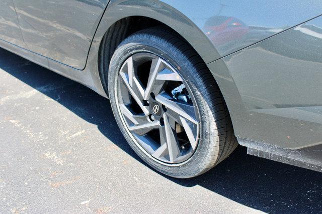 new 2025 Hyundai Elantra car, priced at $25,912