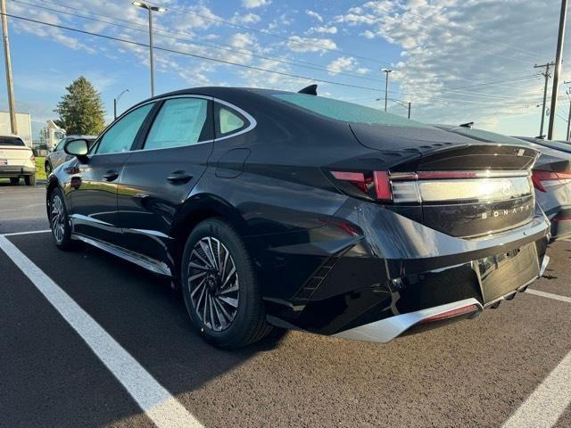 new 2024 Hyundai Sonata Hybrid car, priced at $31,907