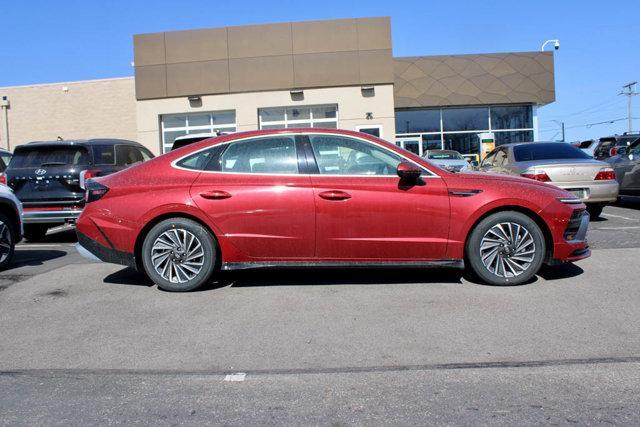 new 2025 Hyundai Sonata Hybrid car, priced at $38,276