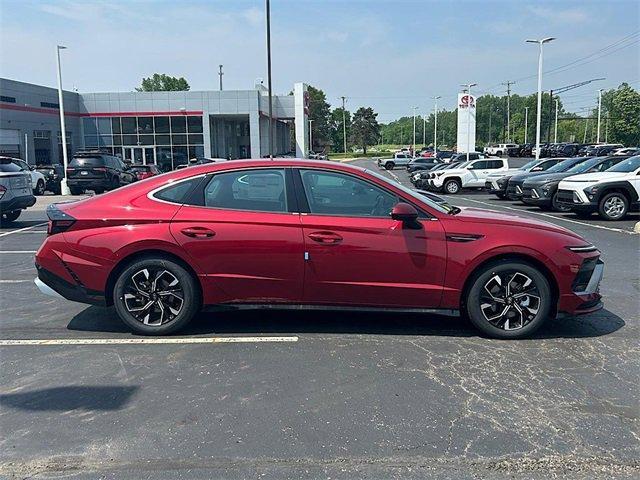 new 2025 Hyundai Sonata car, priced at $29,562