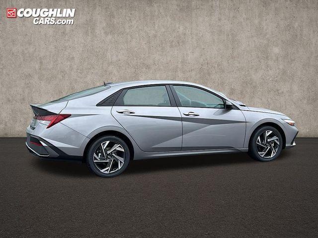 new 2025 Hyundai ELANTRA HEV car
