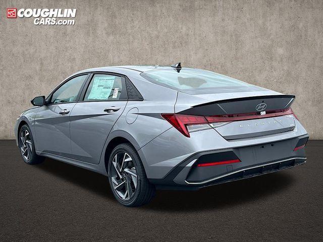 new 2025 Hyundai ELANTRA HEV car