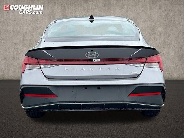 new 2025 Hyundai ELANTRA HEV car