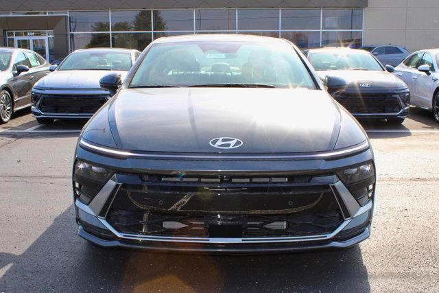 new 2025 Hyundai Sonata Hybrid car, priced at $38,447