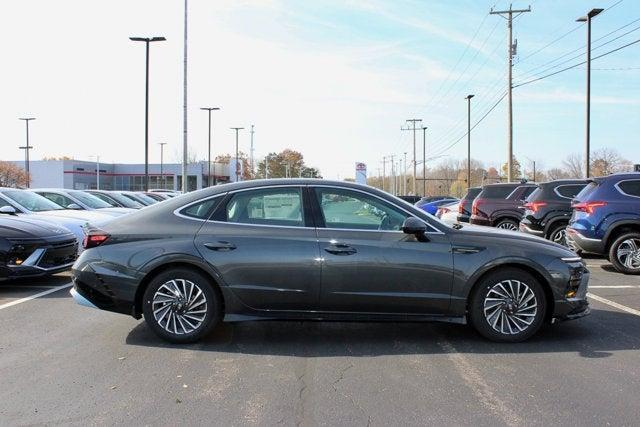 new 2025 Hyundai Sonata Hybrid car, priced at $36,447