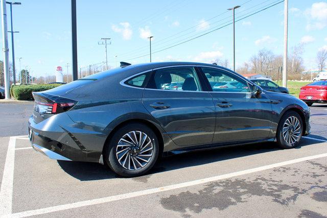 new 2025 Hyundai Sonata Hybrid car, priced at $38,447
