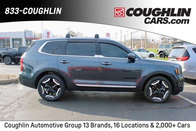 used 2024 Kia Telluride car, priced at $36,990