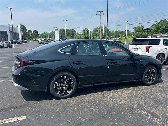 new 2025 Hyundai Sonata car, priced at $28,876