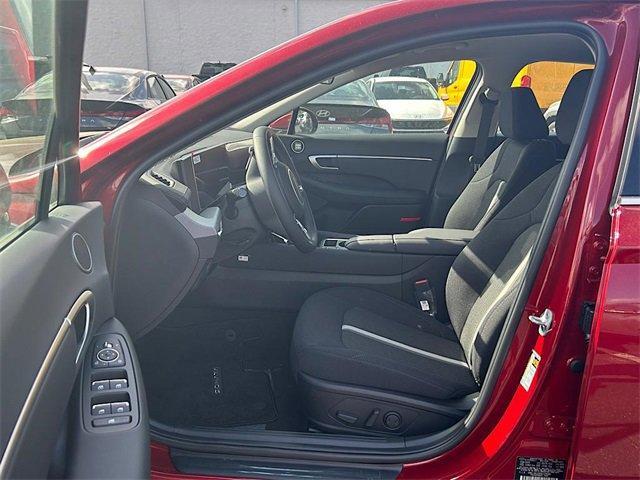 new 2025 Hyundai Sonata Hybrid car, priced at $31,525