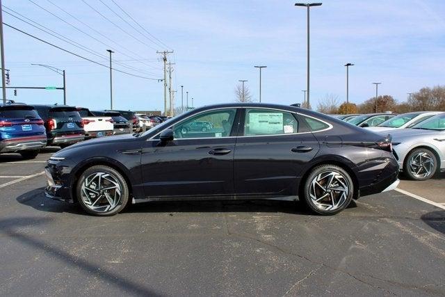 new 2024 Hyundai Sonata car, priced at $28,336