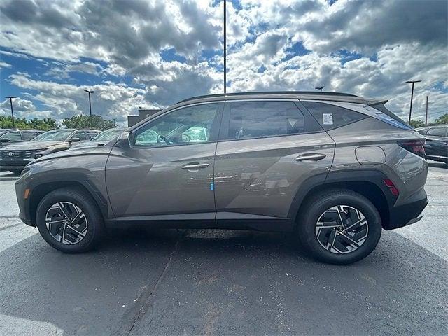 new 2025 Hyundai TUCSON Hybrid car, priced at $37,228