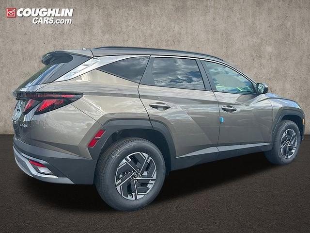 new 2025 Hyundai TUCSON Hybrid car, priced at $34,580