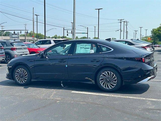 new 2025 Hyundai Sonata Hybrid car, priced at $37,370