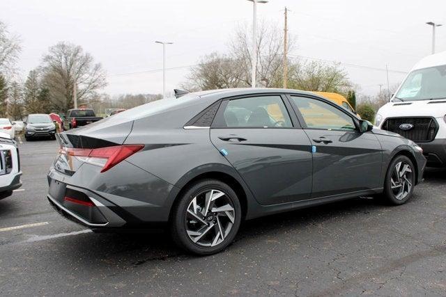 new 2025 Hyundai Elantra car, priced at $25,600