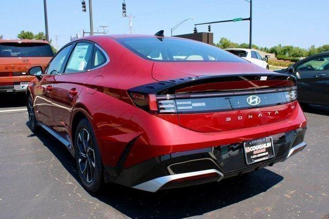 new 2024 Hyundai Sonata car, priced at $29,032