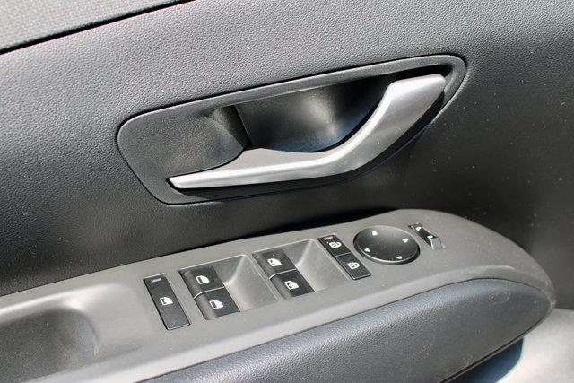 new 2025 Hyundai TUCSON Hybrid car, priced at $37,215