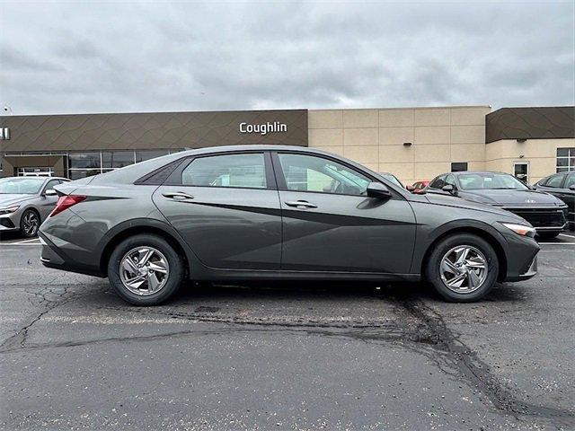 new 2025 Hyundai Elantra car, priced at $22,233