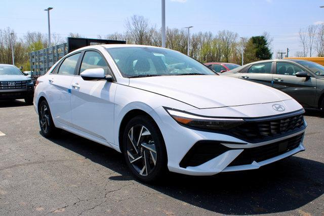 new 2025 Hyundai Elantra car, priced at $26,401