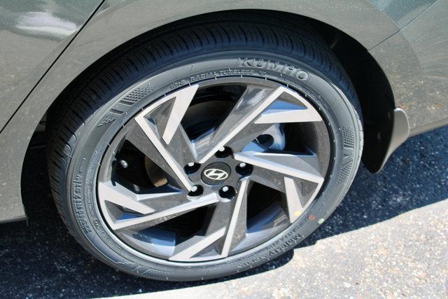 new 2025 Hyundai Elantra car, priced at $23,389