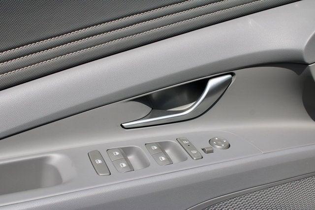 new 2025 Hyundai Elantra car, priced at $25,602