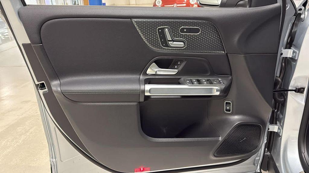 new 2026 Mercedes-Benz GLB 250 car, priced at $53,440