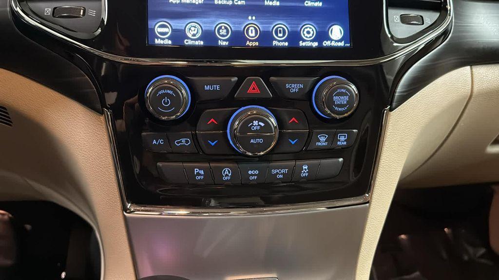 used 2022 Jeep Grand Cherokee car, priced at $23,990