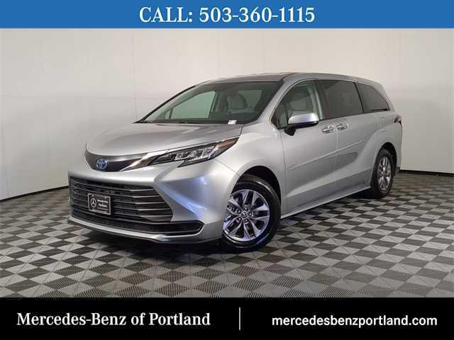 used 2022 Toyota Sienna car, priced at $37,998