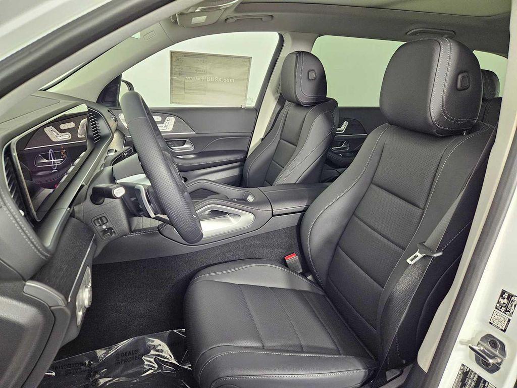 new 2025 Mercedes-Benz GLS 450 car, priced at $90,247