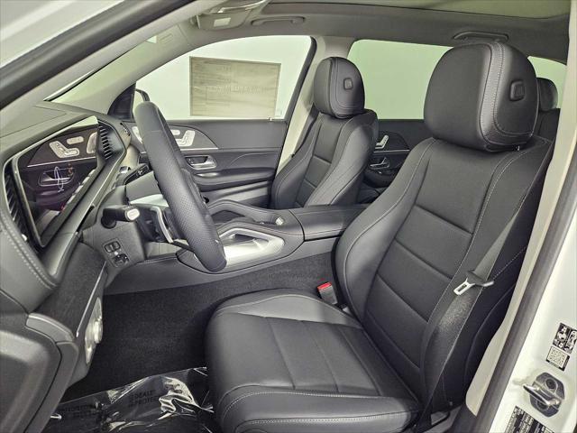 new 2025 Mercedes-Benz GLS 450 car, priced at $98,095
