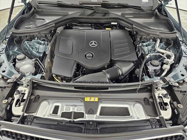 new 2025 Mercedes-Benz GLC 300 car, priced at $59,085