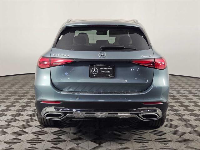 new 2025 Mercedes-Benz GLC 300 car, priced at $59,085