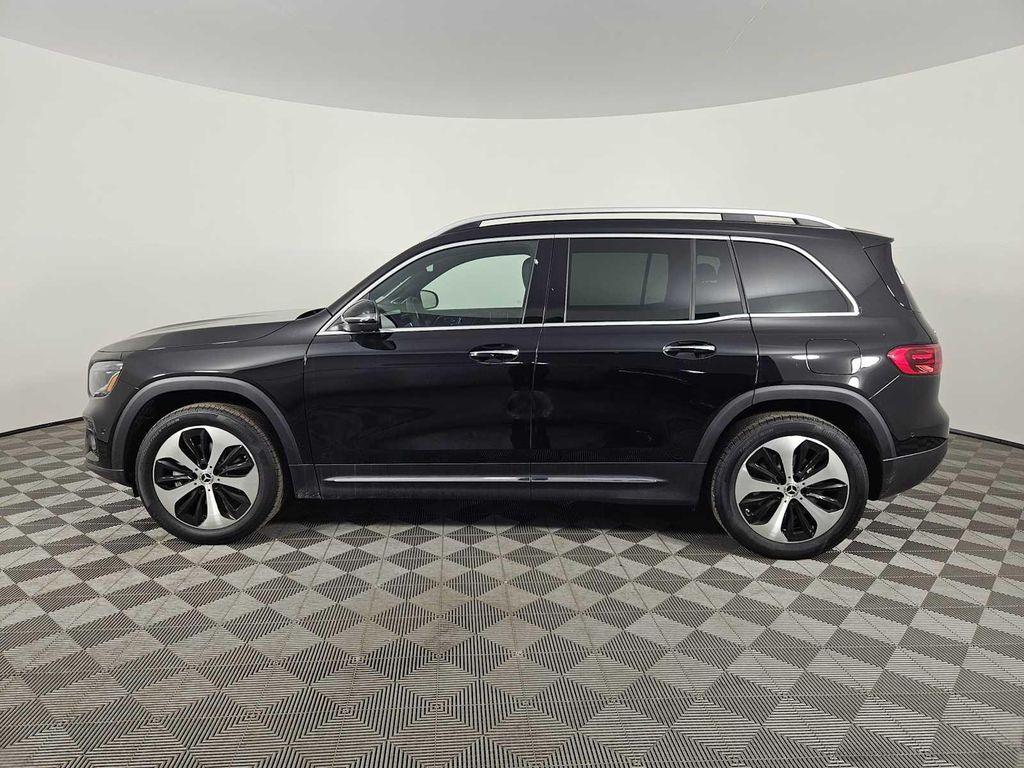 new 2025 Mercedes-Benz GLB 250 car, priced at $53,685