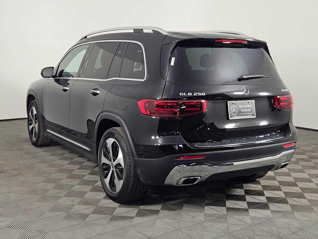 new 2025 Mercedes-Benz GLB 250 car, priced at $53,685